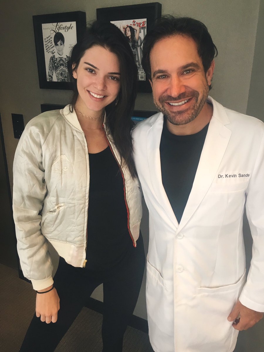 thanks @drkevinsands for making my teeth all pretty! you're the best! https://t.co/0ZlPm9E0TG