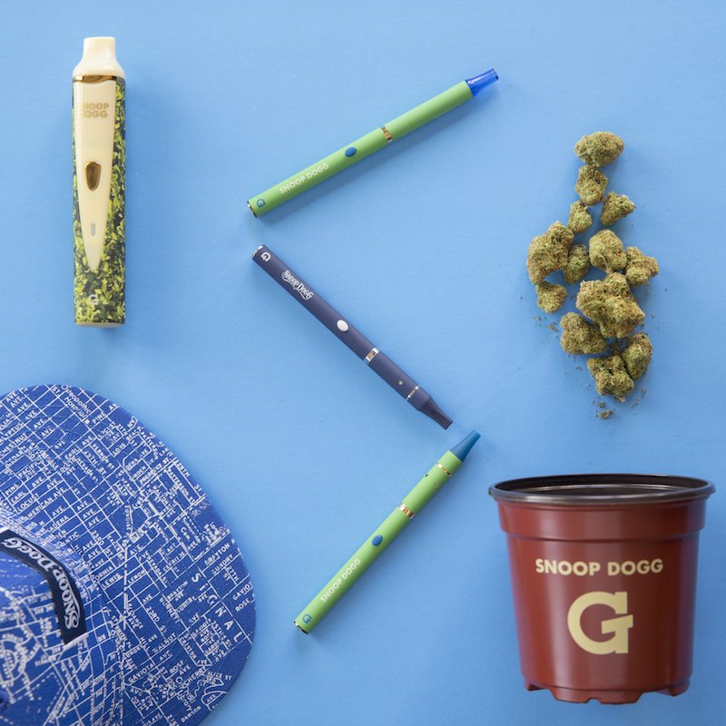 #PuffPuffPassTuesdays wht u smokn wit on 4/20 ??  better be tha @Gpen Snoop G bundle !   https://t.co/PYdk7XlqaA https://t.co/VUAug6Pmu6