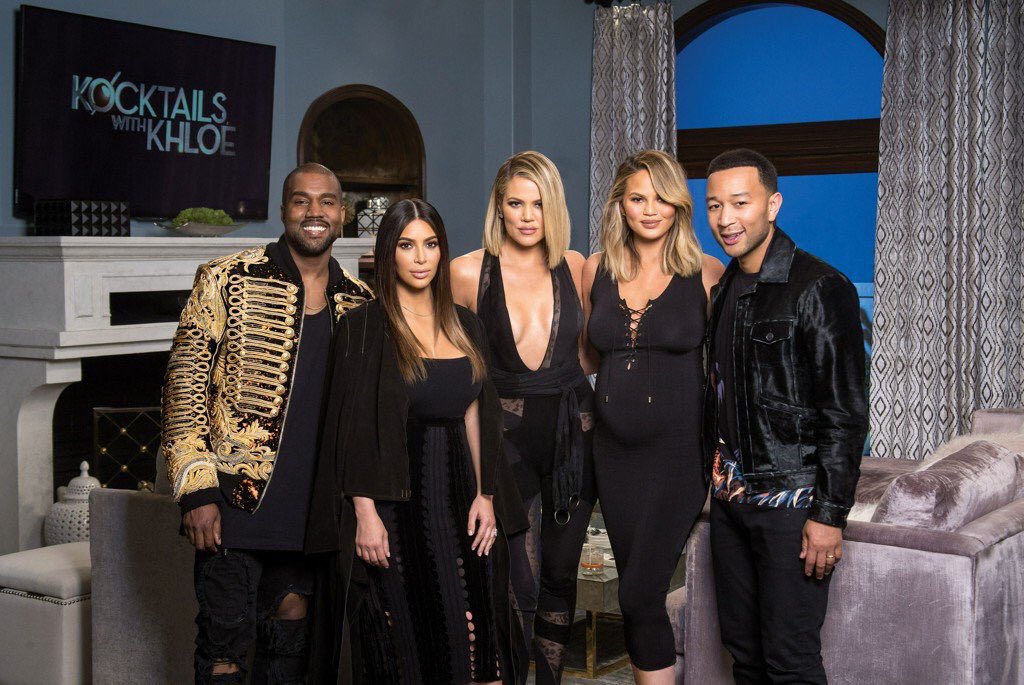 RT @TeamKanyeDaily: Tonight! Series finale of #KocktailsWithKhloe with guests Kanye, Kim, Chrissy and John @ 10 PM EST on @FYI https://t.co…