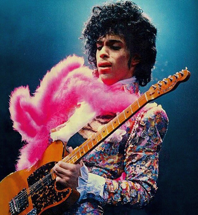 Today we lost a true artist. Thank you #Prince for all the music you put into this world. #RIP https://t.co/4yZ6Cb5hMb