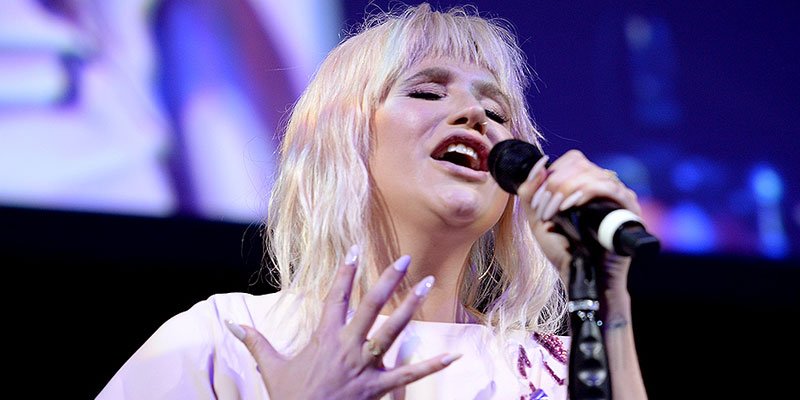 RT @people: Kesha breaks down performing Lady Gaga's 'Til It Happens to You'—dedicates song to victims https://t.co/TbL7cip1mO https://t.co…