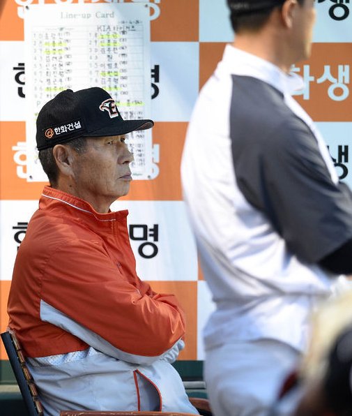 김성근 감독 한화 야구 퀵후크 성적이 경기 선수들이 허리 사퇴 SK 야신 ggultv365
