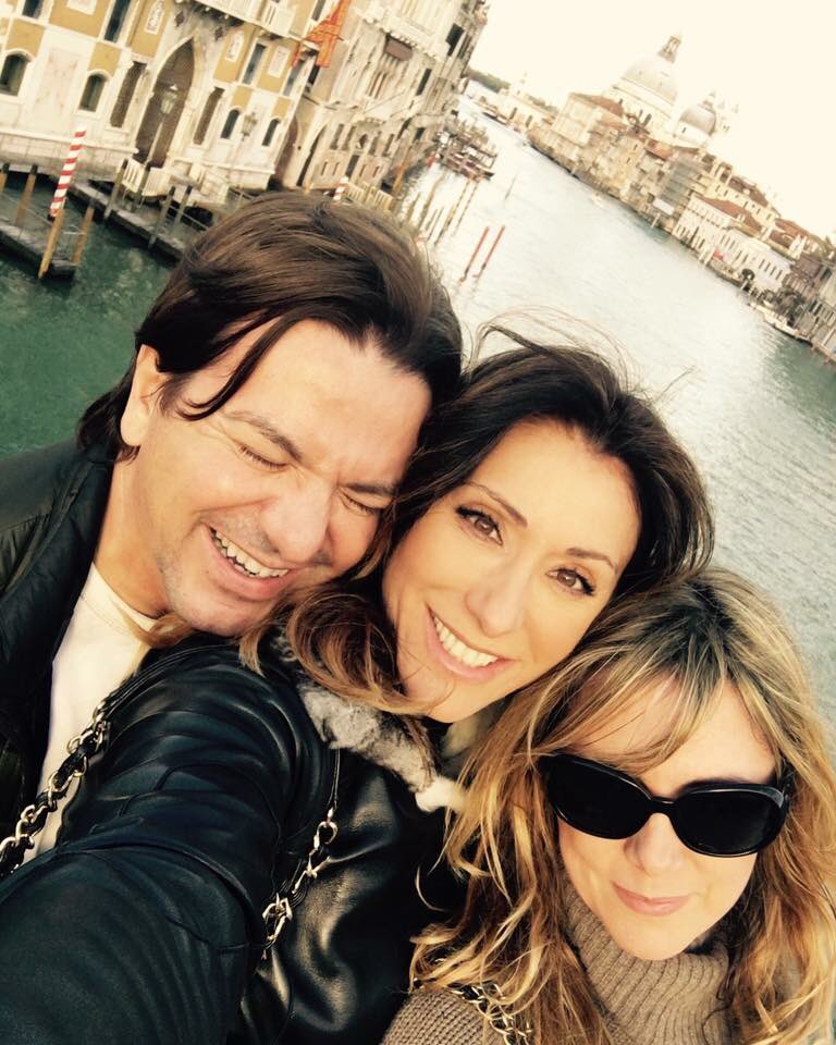 La vera amicizia resiste al tempo, alla distanza e al silenzio #friendsforever #venice #amicidaunavita #selfie https://t.co/VFps5UenLq