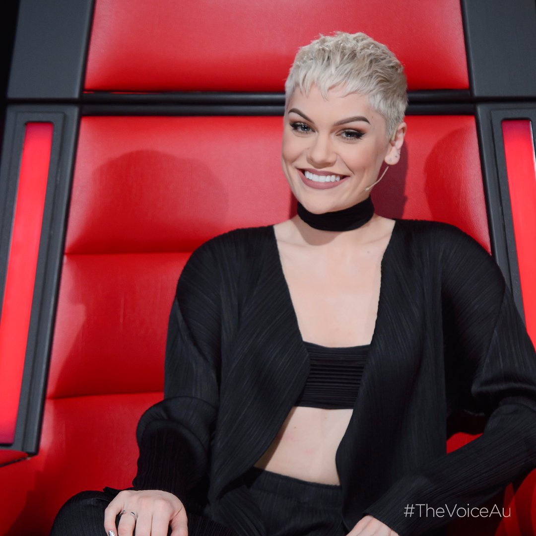 Australia, #TheVoiceAu starts now on @Channel9!!  
Who's on #TeamJessieJ!?!?! https://t.co/tPS694JcGX