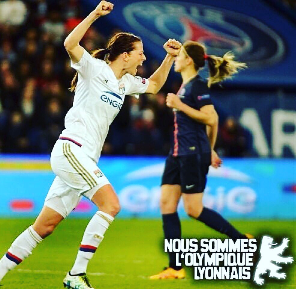 Sometimes a picture says it all!👊🏻 so happy and a big thank u to all of our loyal fans!!❤️💙#onestenfinale #uwcl 