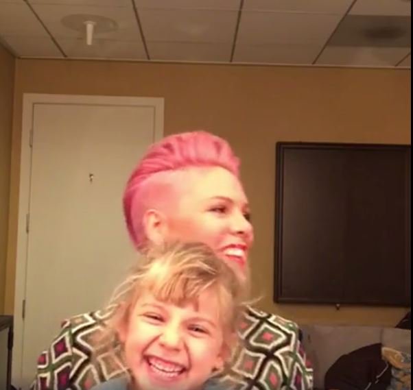 RT @PinkFans_: ICYMI - Check out @Pink's live chat from a few mins ago with her co-star Willz https://t.co/tpB0RX7NgY https://t.co/tOzRBC4K…