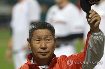 김성근 감독 한화 야구 퀵후크 성적이 경기 선수들이 허리 사퇴 SK 야신 AsiaToday_News
