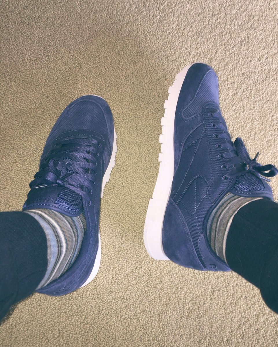 We are headed to the bank with these babies @Reebok! #Classic https://t.co/YQYWuCIbFd