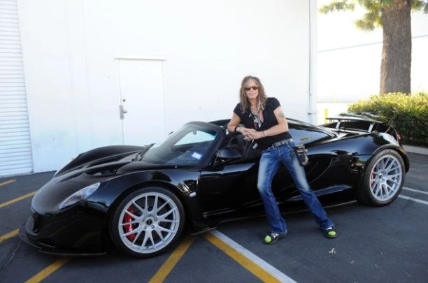 RT @MaximMag: Experience the sweet emotion of buying Steven Tyler's 266-MPH Hennessy Venom GT. https://t.co/s5GCie3QWw https://t.co/CVdeJV8…