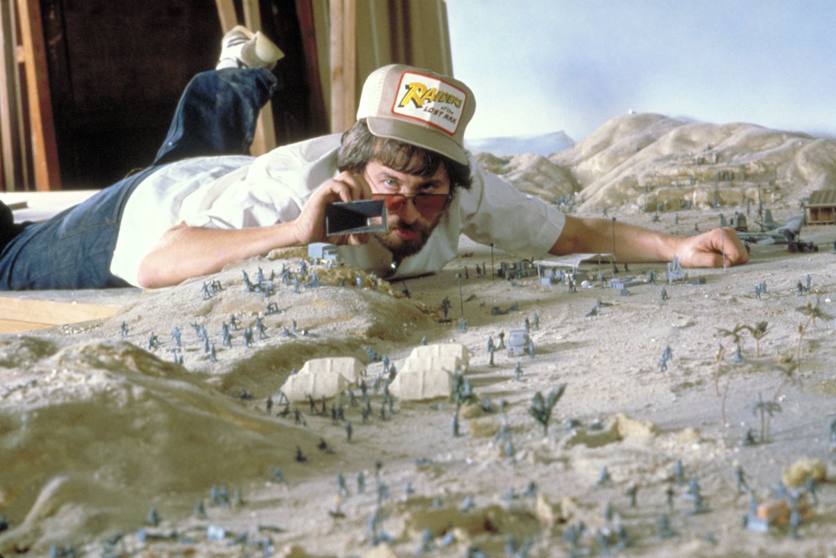 RT @HistoricalPics: Steven Spielberg examining a scale model on the set of 'Raiders of the Lost Ark,' 1980. https://t.co/my89twPLXl