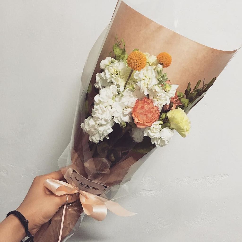 카네이션 어버이날 엄마가 선물 사러 만든 사서 꽃다발 집에 화분 부모님께 사고 iksan_instagram