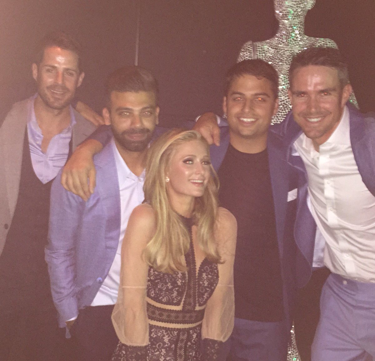 RT @KP24: Last nights madness! @jamiereuben's 40th bday hosted by the great man, @Amit_Bhatia99 with, @ParisHilton DJ'ing! ???????????? https://t.co…