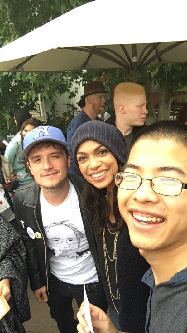 RT @DailyJoshNews: #NEW Josh and @rosariodawson at Rio Hondo College with a fan via @JoshutchSource (May 10, 2016) https://t.co/aKSd7jvzvO