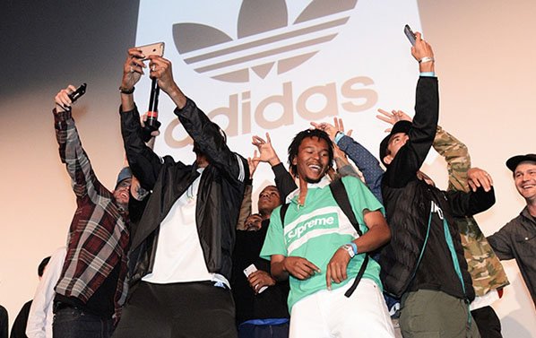 RT @SkateboardMag: .@adidasskate #AwayDays premiere was a success with @SnoopDogg & House of Pain! https://t.co/mHucqHtO2d https://t.co/dci…