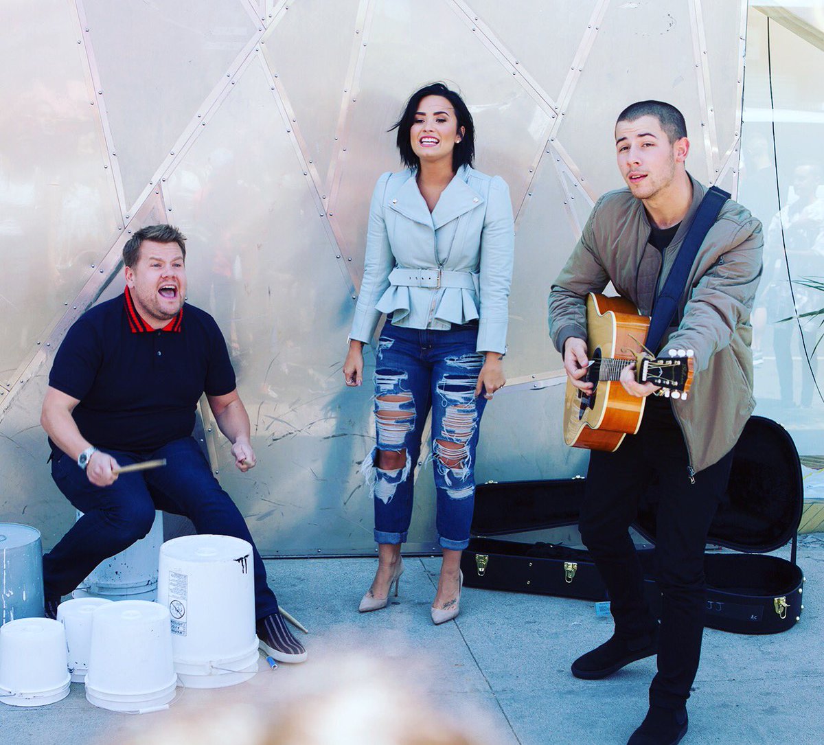 RT @nickjonas: First performance with the new band. Drummer's cool but he talks a lot. #carpoolkaraoke #tonight @latelateshow https://t.co/…
