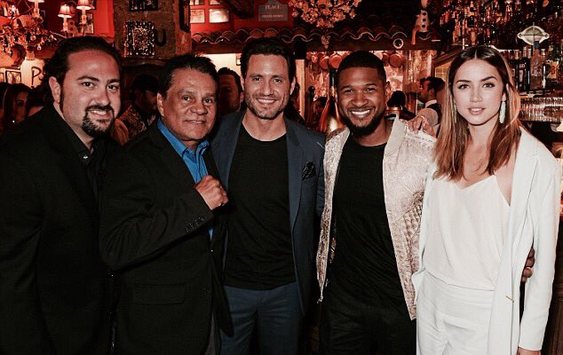 squad at Cannes. Proud of us.
#ManosdePiedra
#HandsOfStone https://t.co/meSU1U2Z88