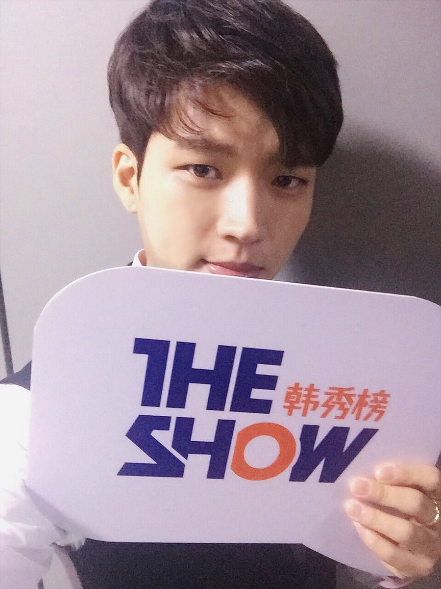 남우현 끄덕끄덕 더쇼 솔로 화이팅 인피니트 우현아사랑해 WRITE 우리는 끄덕이 당신은 네게 sbsmtvtheshow