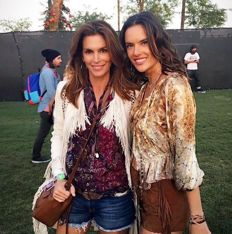 #WCW @AngelAlessandra ???? https://t.co/F4mKPa4OQ2 https://t.co/10H9uoXB0K