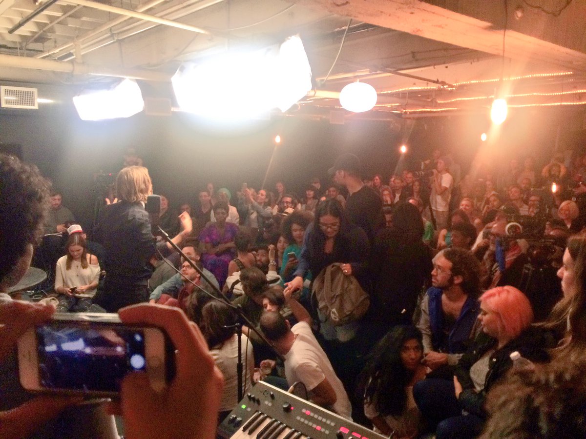 RT @wendycarrillo: wow!! Packed house! @mypeoplestv 3rd show! We're about to go live https://t.co/3MtzcZteZf #mypeoplestv https://t.co/8cP7…