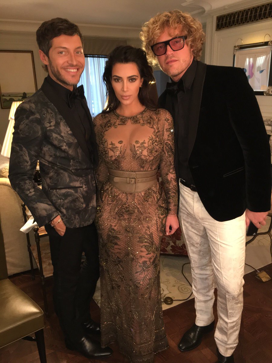 Getting ready for the Vogue 100th birthday party with @peter_dundas & @evbousis wearing @roberto_cavalli https://t.co/RXn4lNa5lm