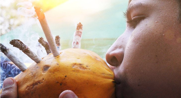 RT @MERRYJANEMEDIA: Columbians smoke #weed throughout the streets to fight for legalization. https://t.co/wSXZrYFIBC

#LegalizeIt https://t…