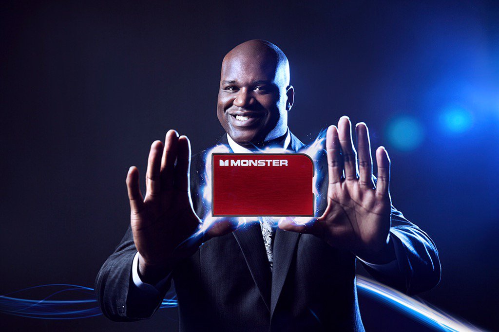 RT @MonsterProducts: Don't let your phone die!

@Shaq wants to give you 50% our Powercard w/ code PARTYMONSTER: https://t.co/kcWXj8Fjjm ???? h…