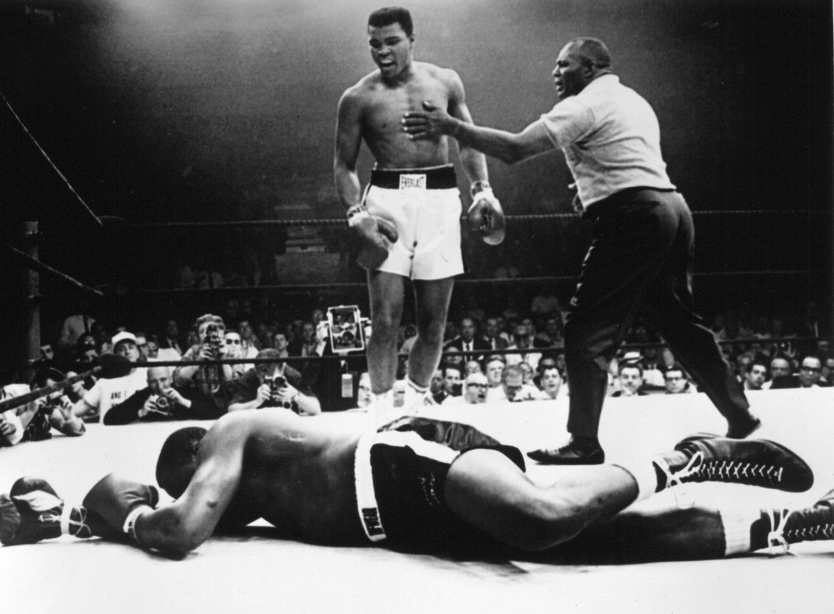 RT @BBCSport: Muhammad Ali has died at the age of 74.

Here is the story of his amazing life in pictures https://t.co/hvzOdlOLVr https://t.…