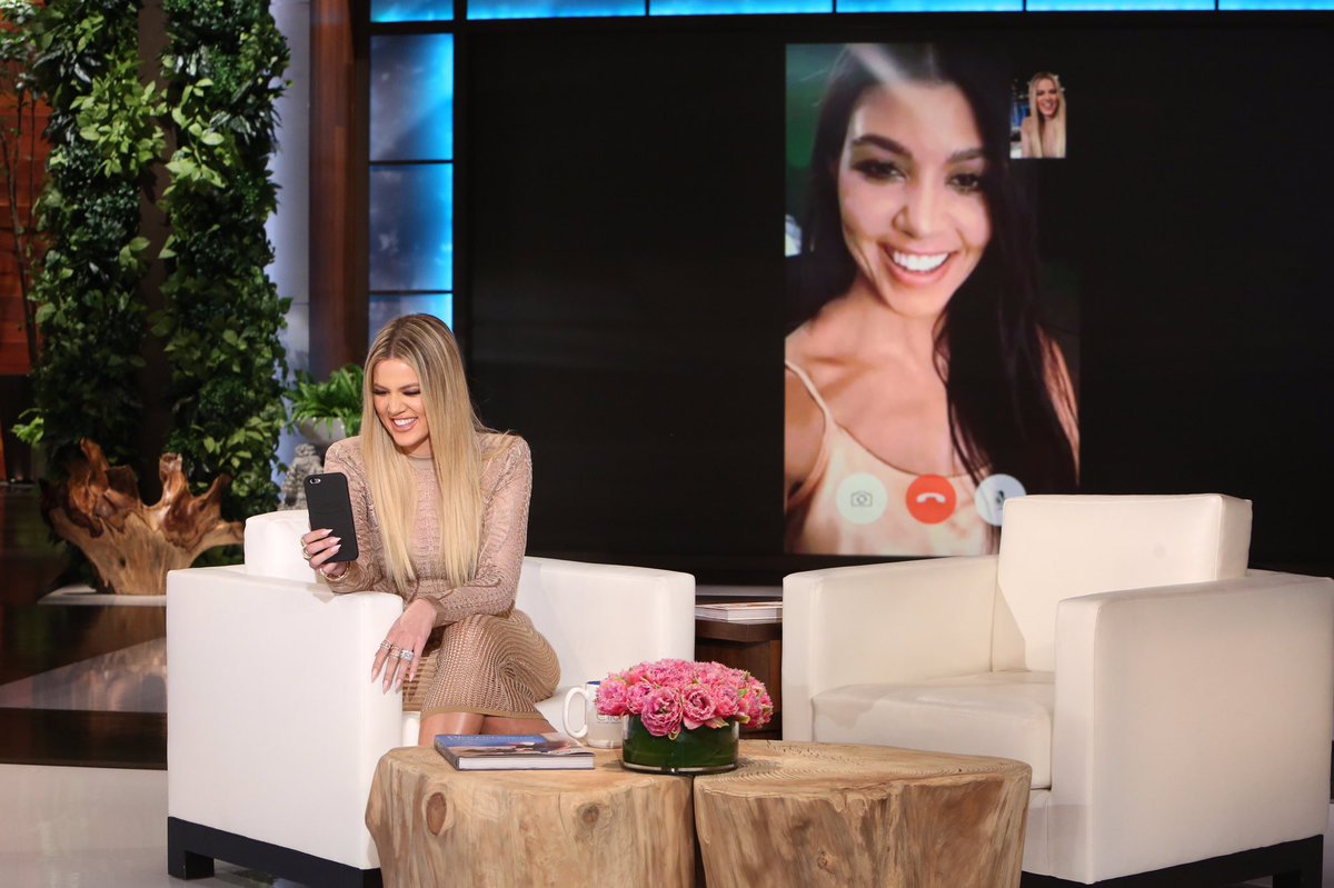 Facetiming with @kourtneykardash on @TheEllenShow tomorrow!! Make sure u watch! 4pm  ???? https://t.co/e1fPe0wNsv