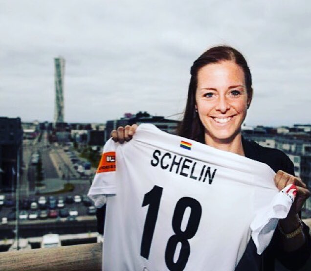 Finally official! A new chapter in my career. I'm so exited @fcrosengard ! 