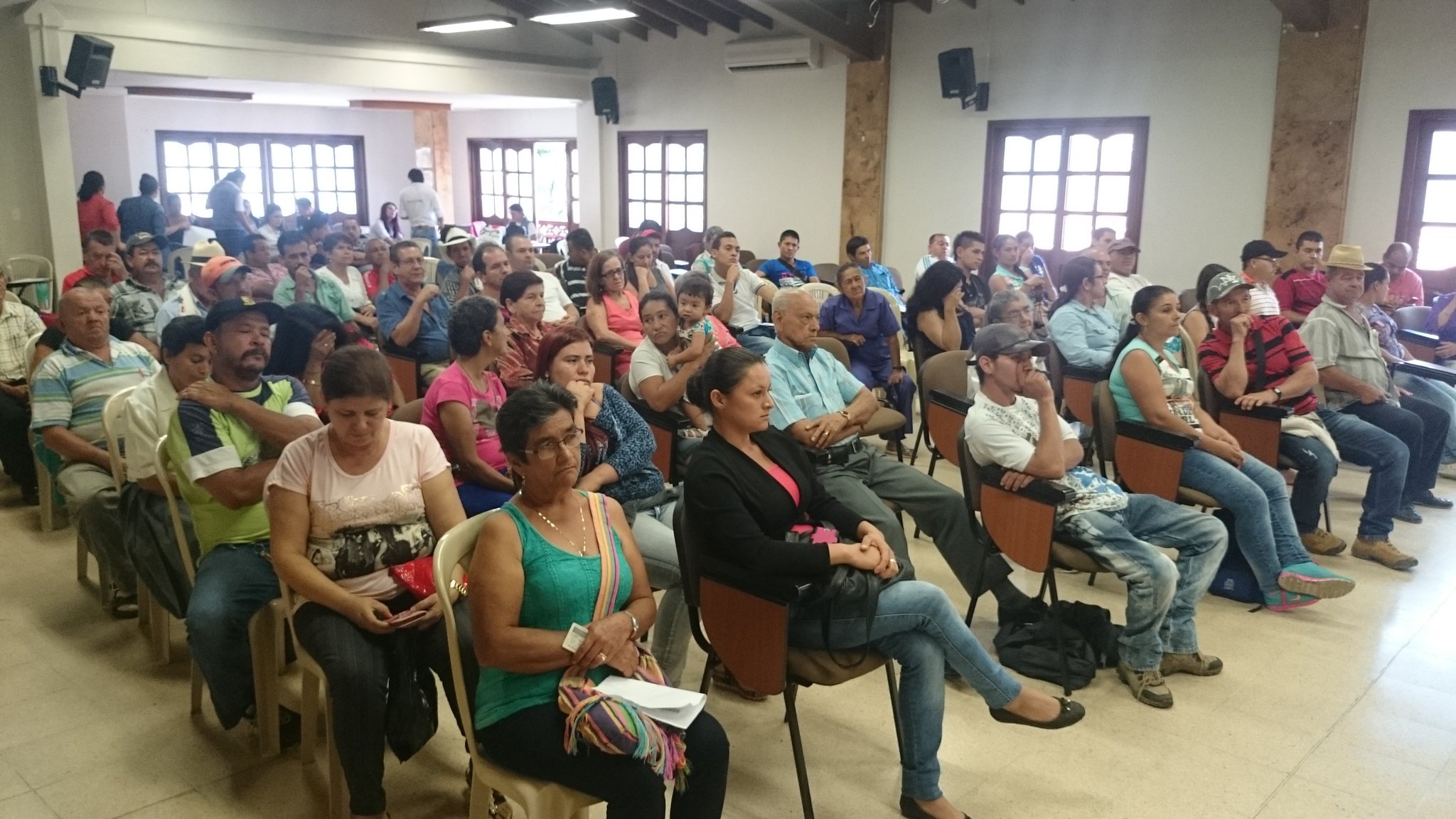 Unidad de Víctimas entregó en el municipio de Cocorná 211 indemnizaciones por valor de 1.817.733.612 #AntNoticias https://t.co/2k7NxXpoxi