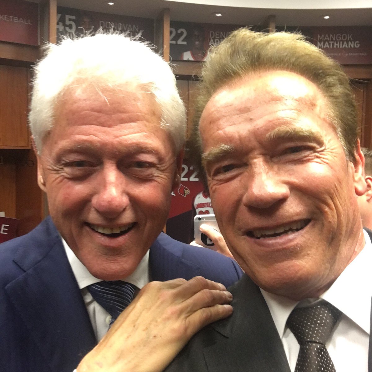 It was great to see my friend President @billclinton - who gave a fantastic eulogy of Muhammad Ali. https://t.co/nNoHwG1OJ3
