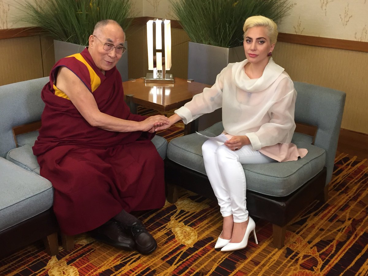 Talking with the @DalaiLama live now! Watch on my Facebook page: https://t.co/604bkYnkmw #withcompassion #KindYouth https://t.co/8EgAd0KRn2