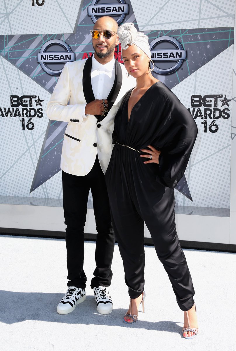 RT @extratv: .@aliciakeys + @THEREALSWIZZZ = All the goals. ❤️ #BETAwards https://t.co/6Ams6lYUEU