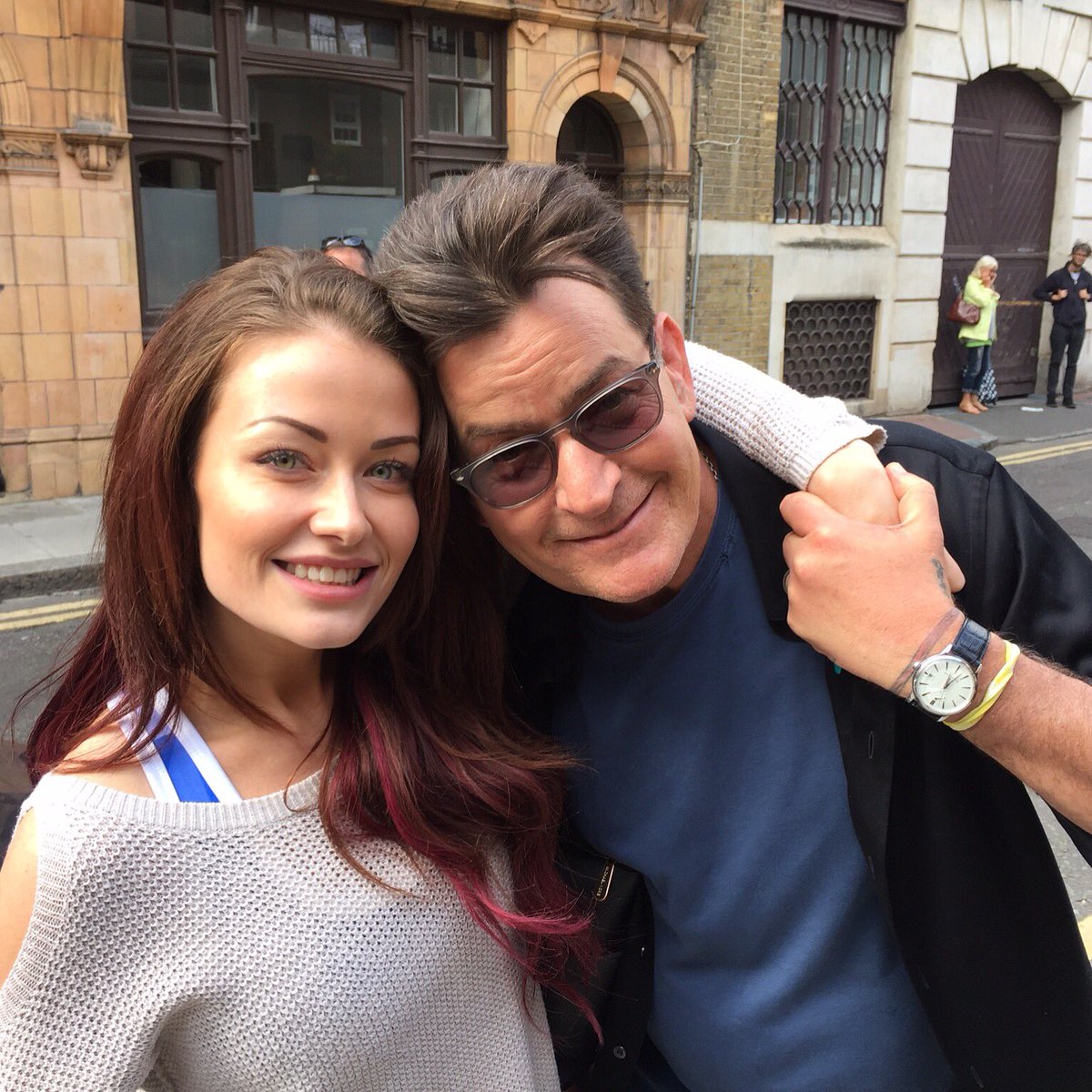 Touring London with @jess_impiazzi https://t.co/J6mK14fRqX