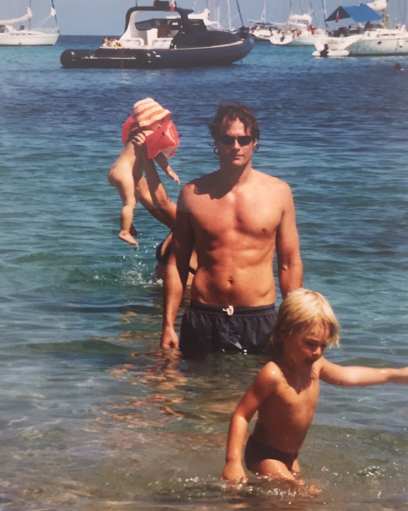 Nothing sexier than a daddy with his kids! Happy Father's Day @RandeGerber. We love you! https://t.co/Db9WqwrwMU https://t.co/kSxEHyg0zb