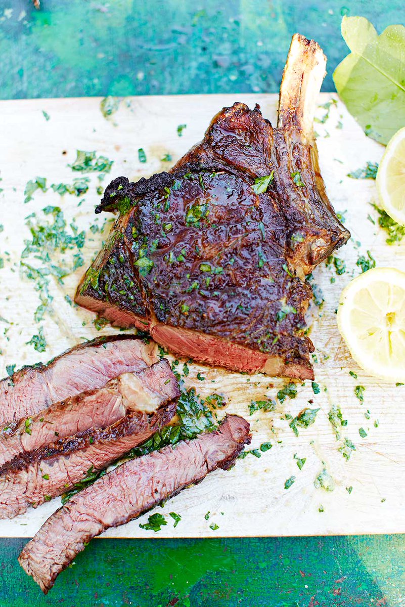 RT @JamieMagazine: BBQ this weekend? You need our guide to cooking the PERFECT steak, courtesy of @jamieoliver https://t.co/egI1OeT6b6 http…