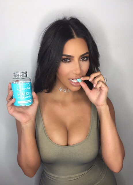 New obsession @sugarbearhair ???? I have two a day as part of my hair care routine. They are delish! #sugarbearhair #sp https://t.co/ocK9760KIl