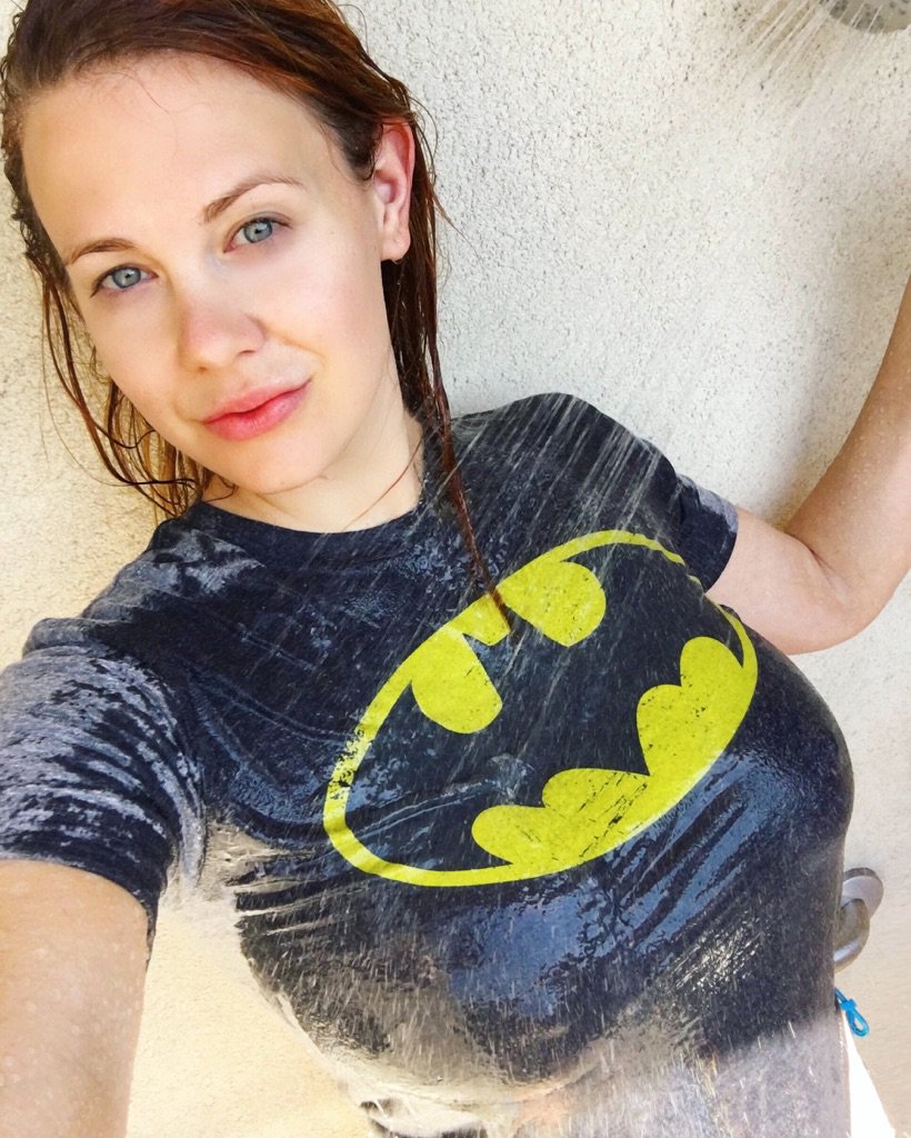 Trying to stay cool in 100 degrees... ???????? #iambatman https://t.co/JWLe9BUrUG