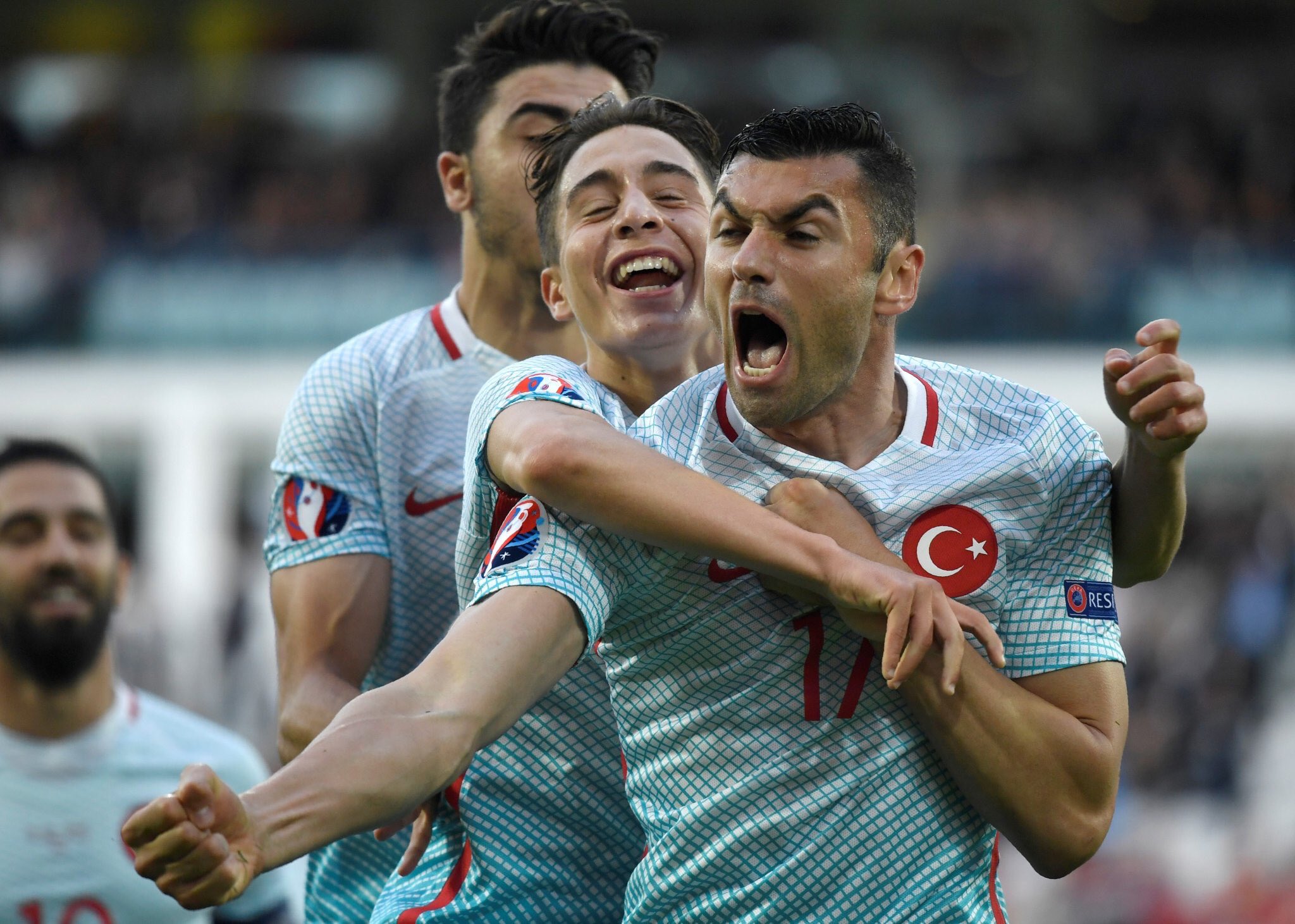 Herkesin unuttuğu bir şey vardı: #BizBittiDemedenBitmez! #CZE: 0 #TUR: 2 #EURO2016 https://t.co/2hTguedB4m