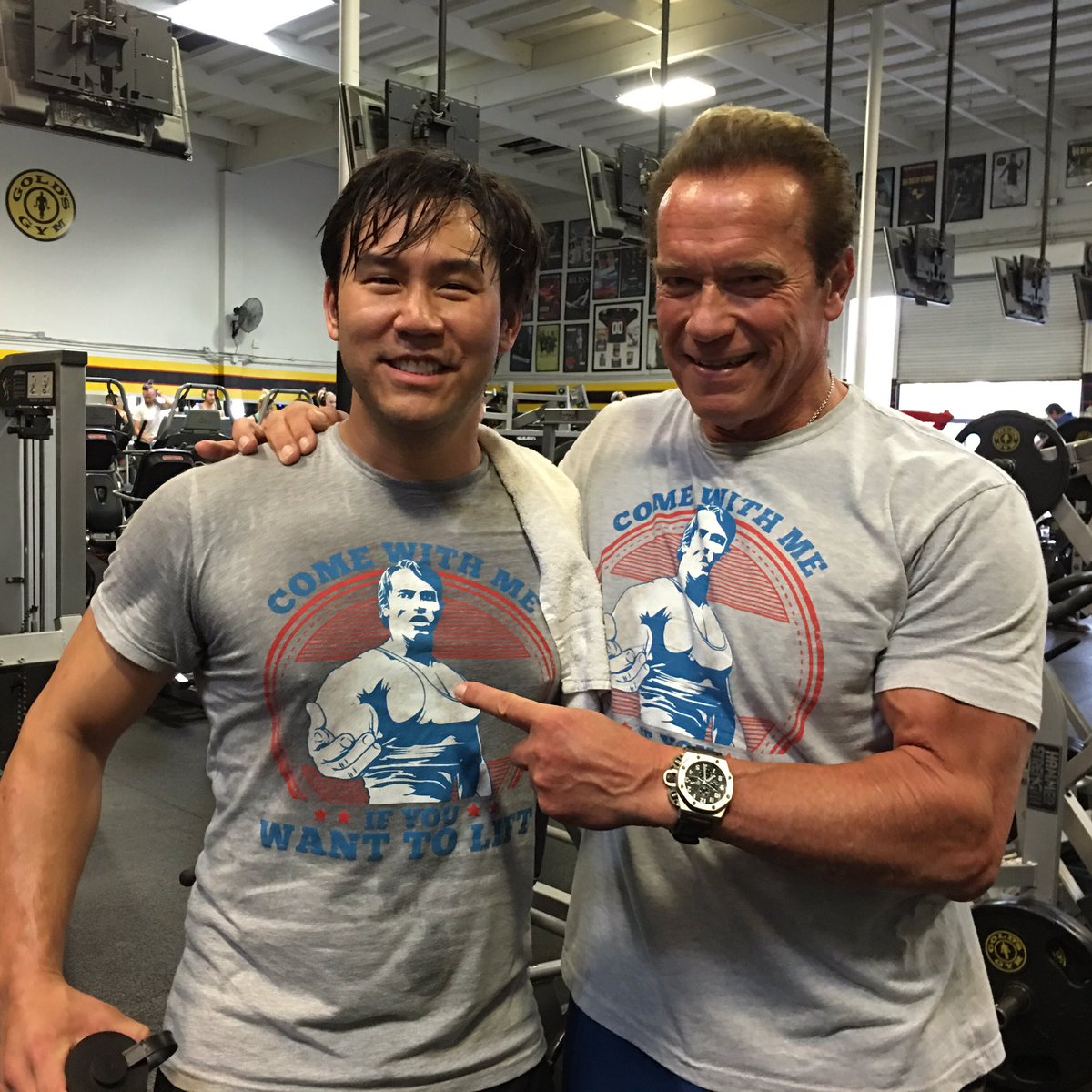 Just ran into Peter in the gym! Love seeing so many people who joined the movement.  #comewithmeifyouwanttolift https://t.co/sZH97rMf9m