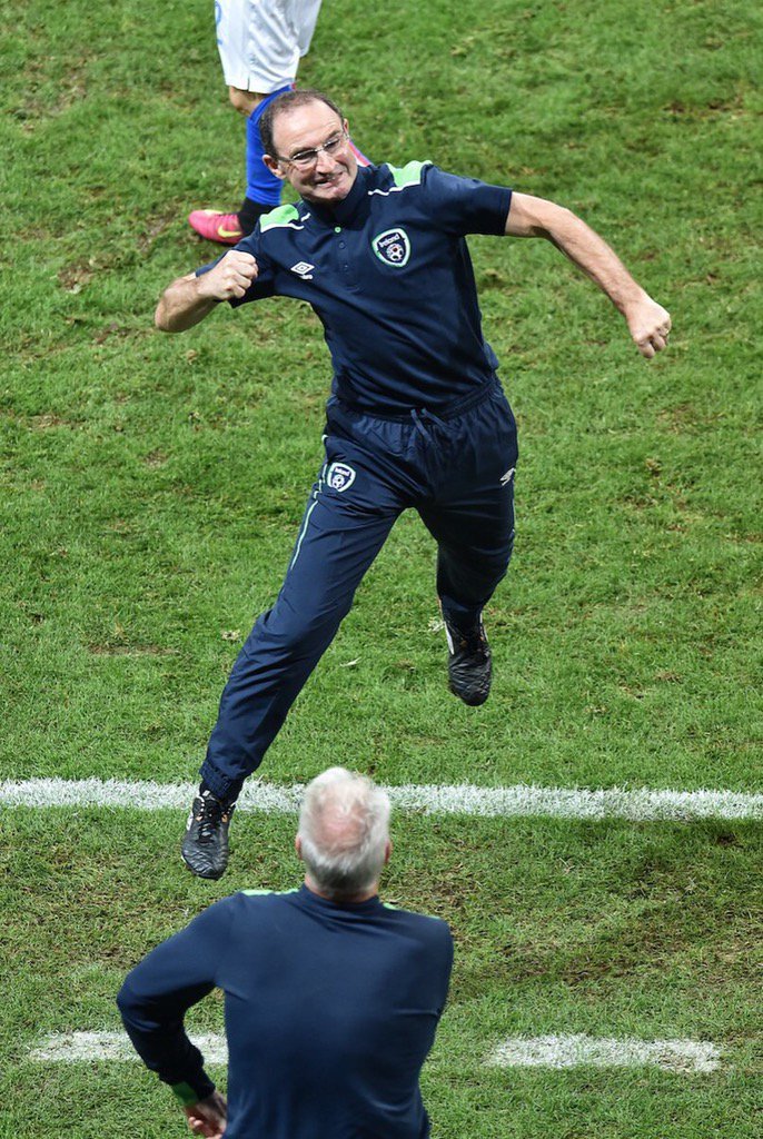 Congrats to my mate Martin O'Neill & @FAIreland on qualifying for last 16 in #Euro2016. So wish I was there! #COYBIG https://t.co/NVh0lhtM9D
