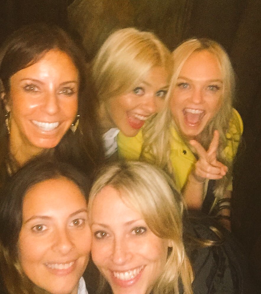 #liftselfie love my girls, thank you for making me smile. ???? @shiarra @Nicole_Appleton @hollywills https://t.co/hFGhLY2eQE