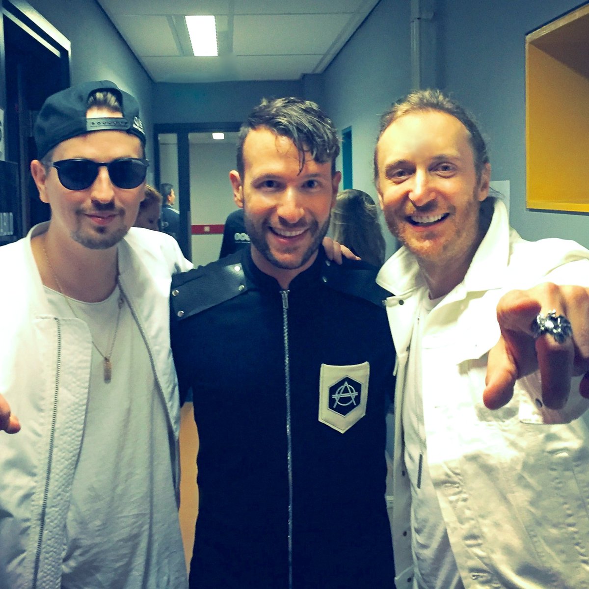 RT @DonDiablo: Good times with @Robin_Schulz & @DavidGuetta https://t.co/naAIL1Q9ye