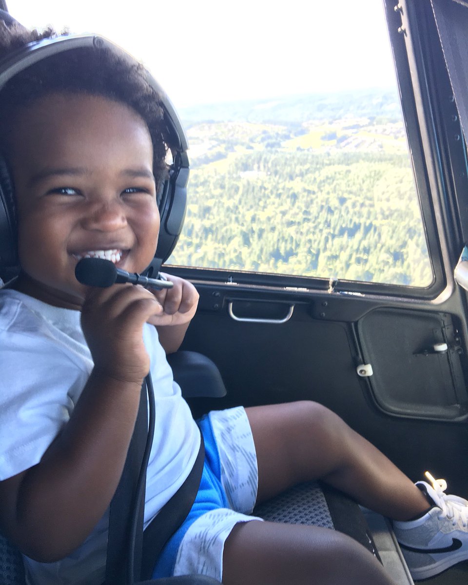 Juicy Man In The Helicopter. He's Loving It! #HappyTuesday ???? https://t.co/Np7L3zhVbg