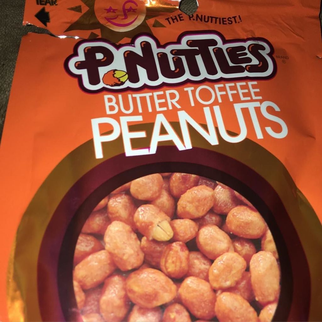 I need a deal wit deez nuts https://t.co/2iZHkki4N4 https://t.co/96lH9ctUrA