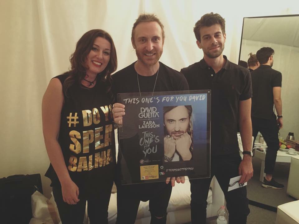 RT @WARNERMUSICIT: Siamo venuti fino a Palermo per consegnare il disco d'oro a @davidguetta! #ThisOneIsForYou https://t.co/L6O5THI7LF
