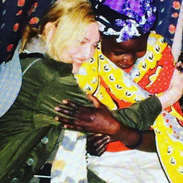 Hugging Mama Sopfie. This Amazing Woman lives in a 10 by 10 dwelling in Kibera...https://t.co/VfzlHWarqL https://t.co/2Dzq9lvq3o