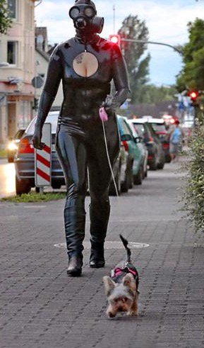 Yessika geht gern in Gummi Gassi: »Ich bin die Latex-Frau aus Castrop