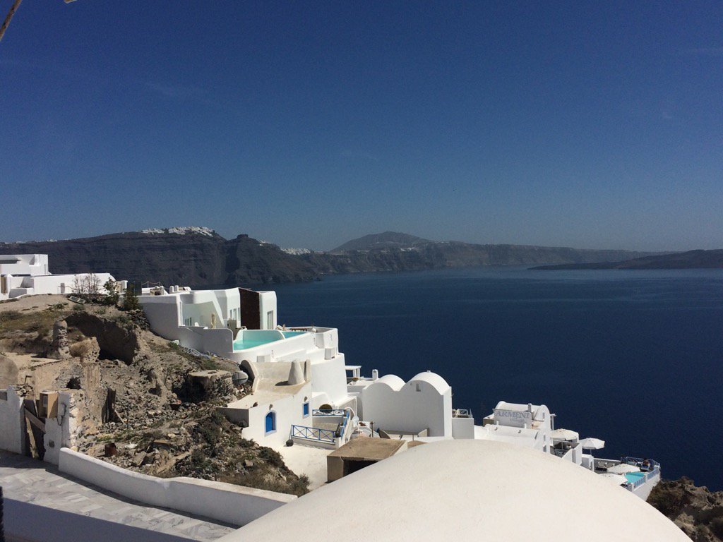 Every #TravelTuesday I think of going back to #Santorini. I also think about writing #islandsongs https://t.co/oZFsNTDSSX
