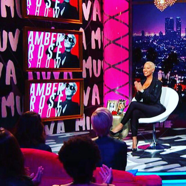 #TheAmberRoseShow ???? https://t.co/cf85Njps3e